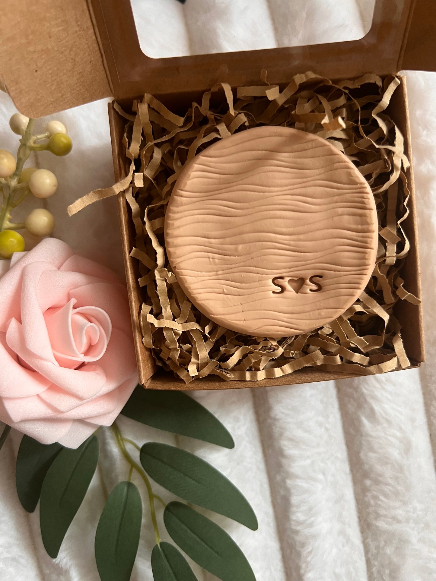 Personalized Rustic Clay Ring Dish – Custom Initials Jewelry Holder in Beige | Floral Engraved or Wavy Texture